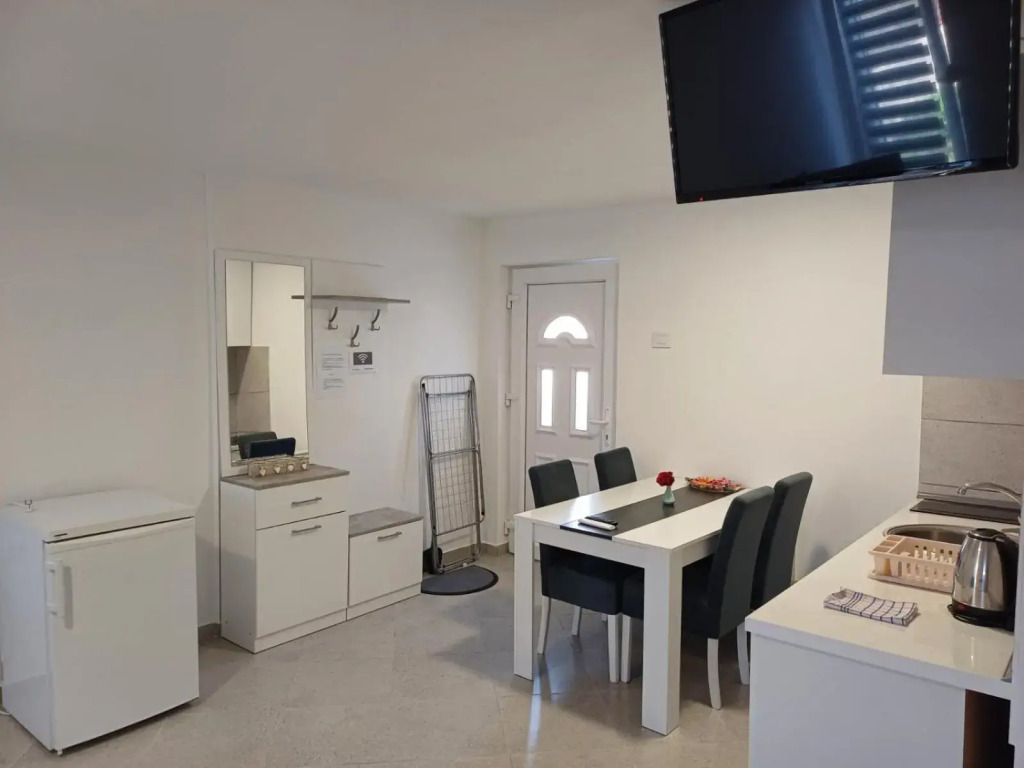 Apartment Slobo 1