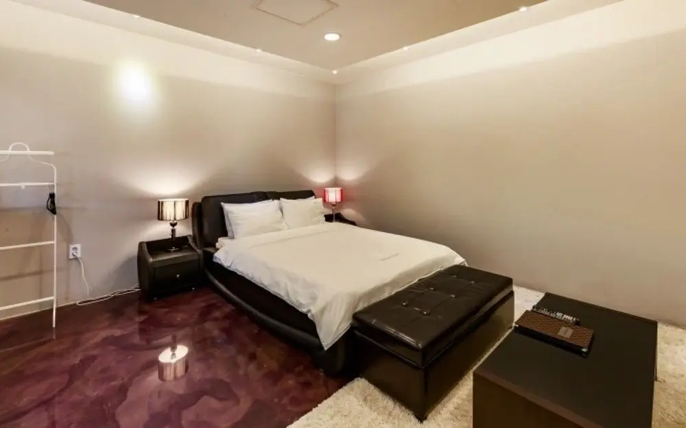 Yangpyeong New Space Pension (Spa, Hotel Bedding, Rooftop BBQ)