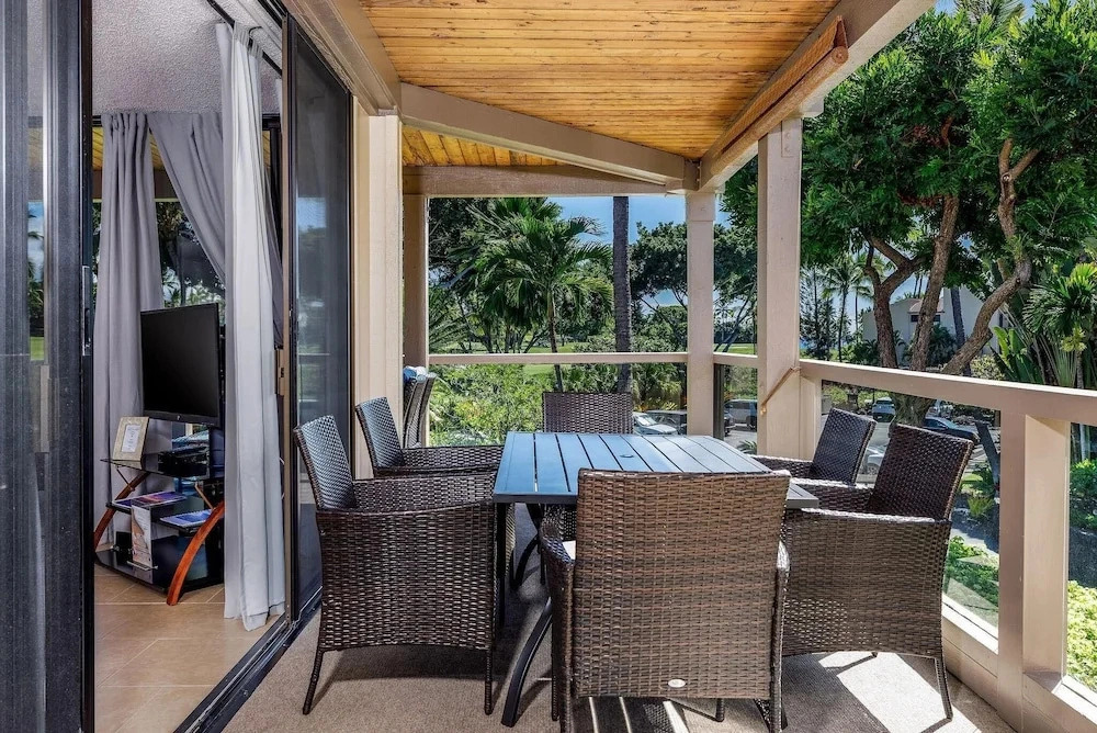 Keauhou Kona Surf & Racquet Club #5-201
