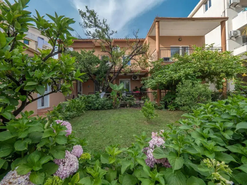 Cozy Apartments Kostovic