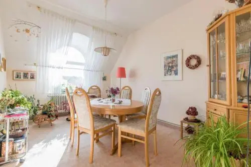 5837 Private Room