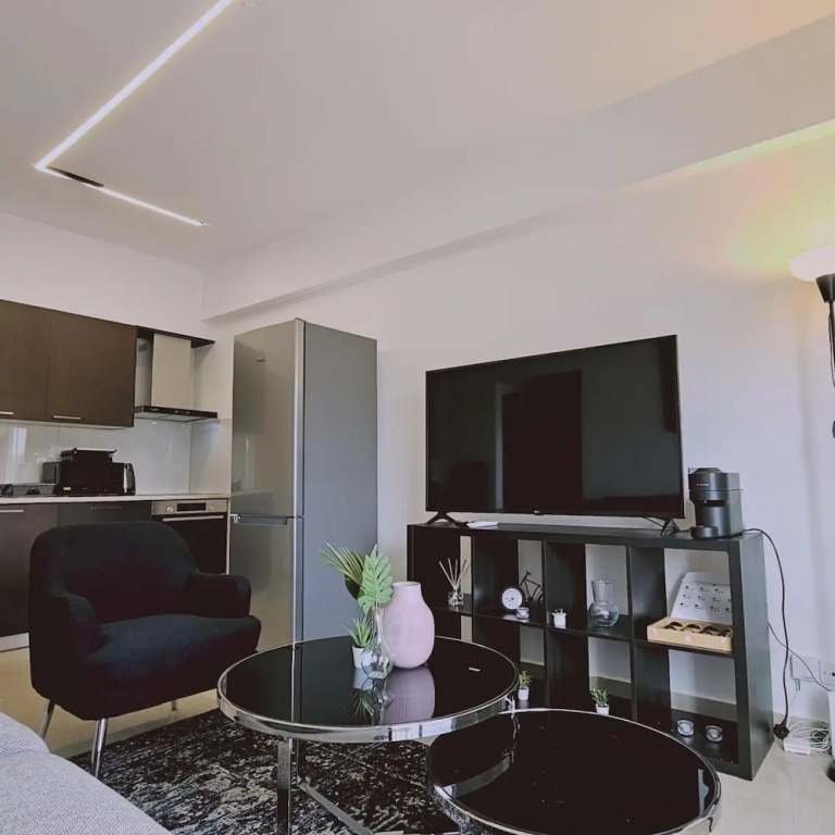 104 NIC - 302 Stay Cosmo City Suite