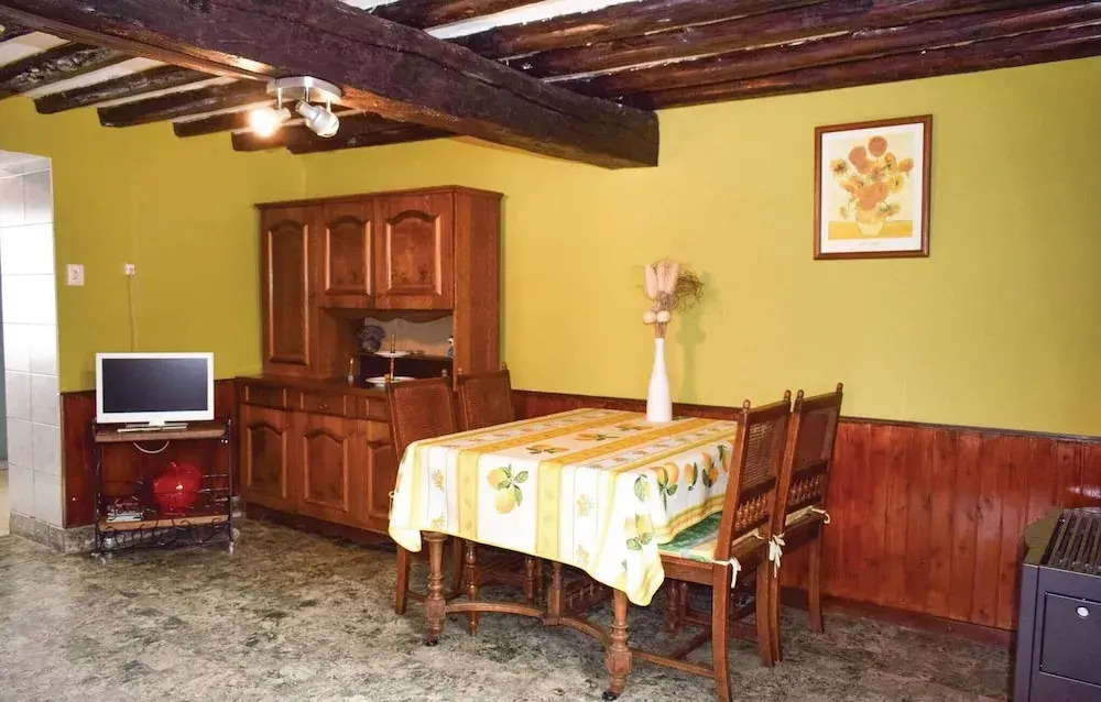 Awesome Home in Lierneux With 1 Bedrooms