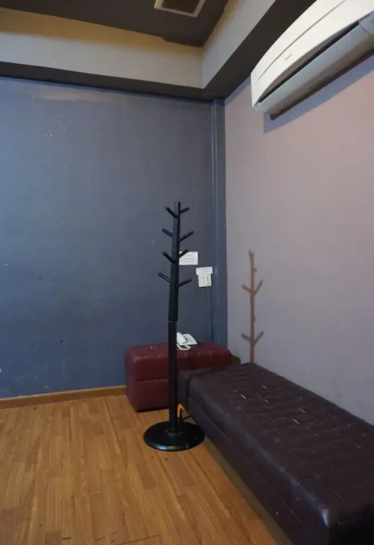In and Out Hotel