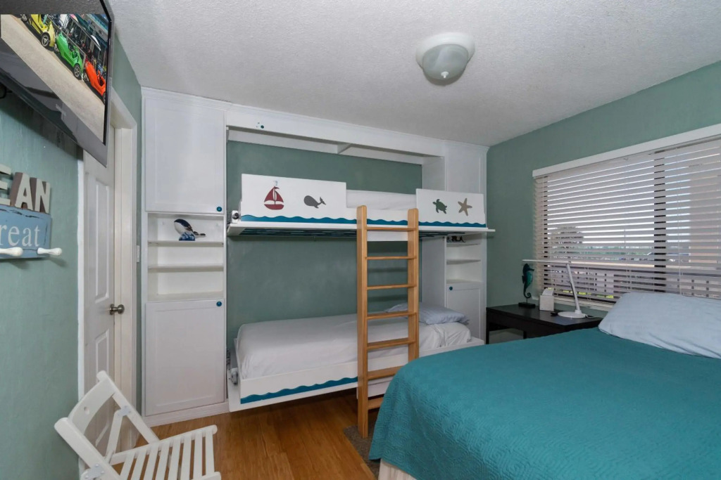 Sunrise 306 by Ocean Properties