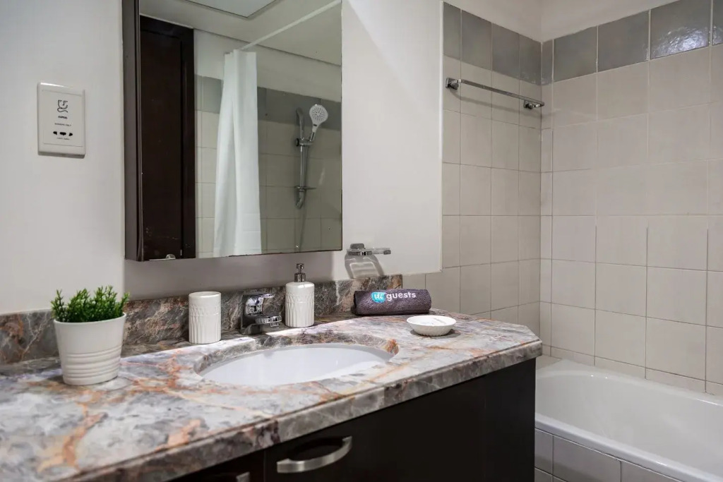 Luxury apartment with Dubai Marina views