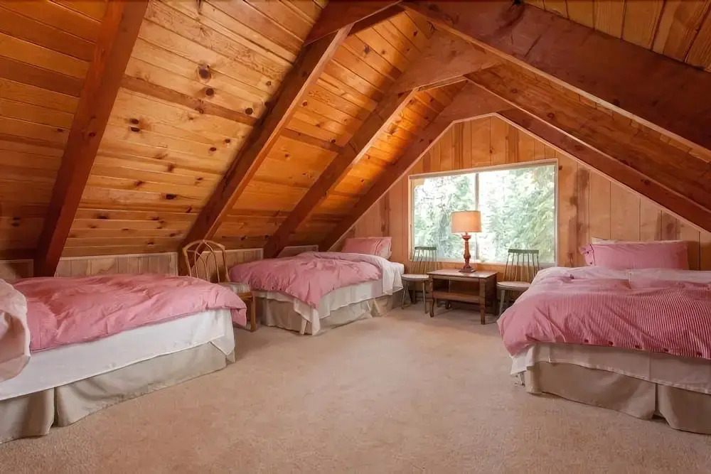 Iravani - 2 Br Cabin