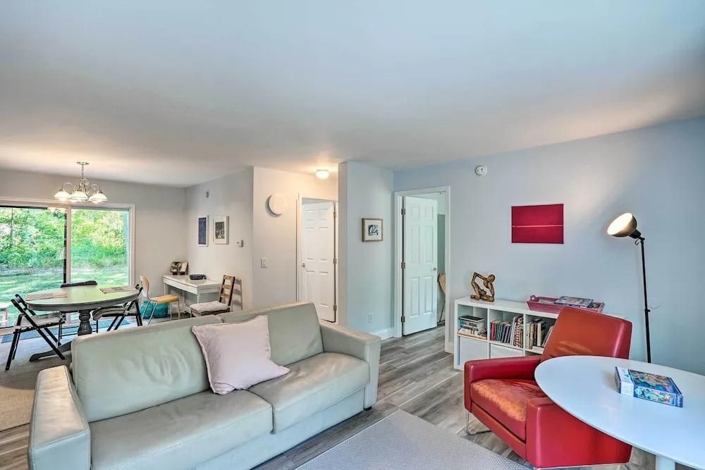 Peaceful Athens Retreat at Sleepy Hollow Lake