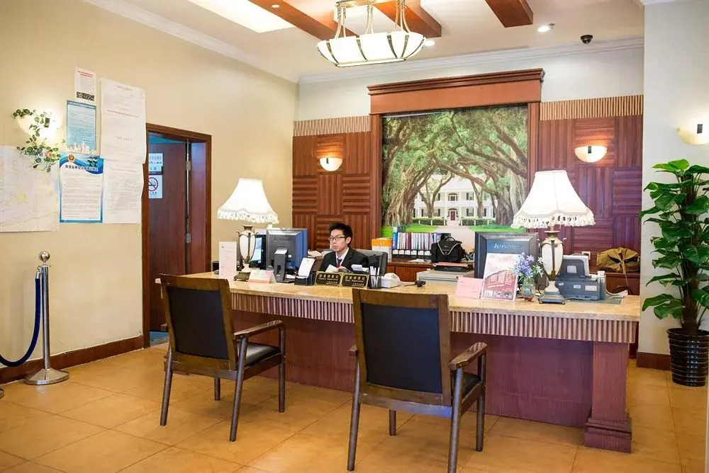 Junius Boutique Hotel