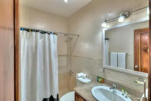 Unique Oceanview Apt G406