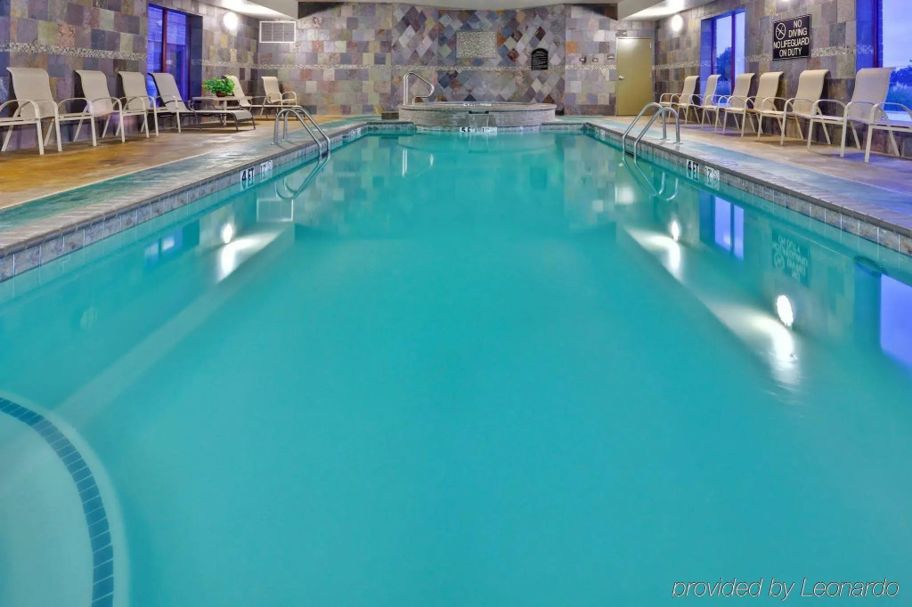 Holiday Inn Express Hotel & Suites Clinton by IHG