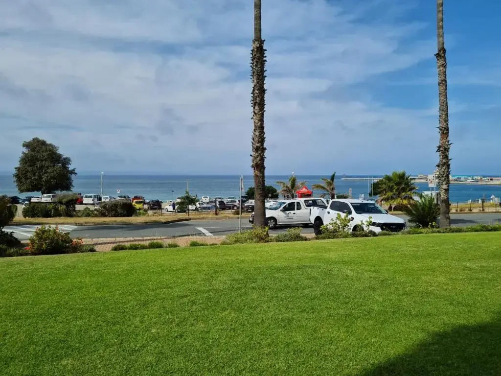 Point Village Accommodation - Santos 11