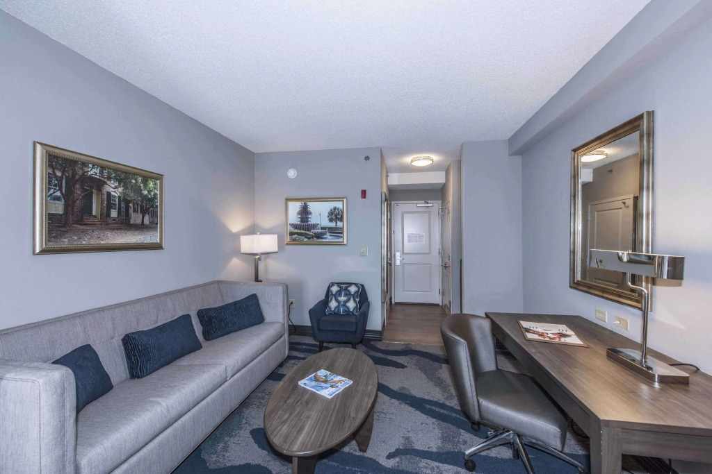DoubleTree by Hilton North Charleston - Convention Center
