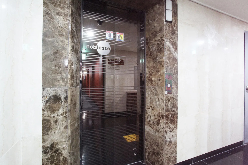 Noblesse Hotel