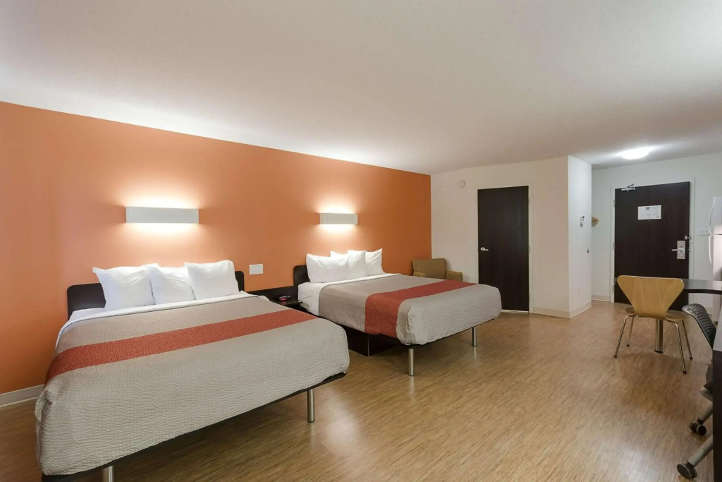 Motel 6-Brandon, MB