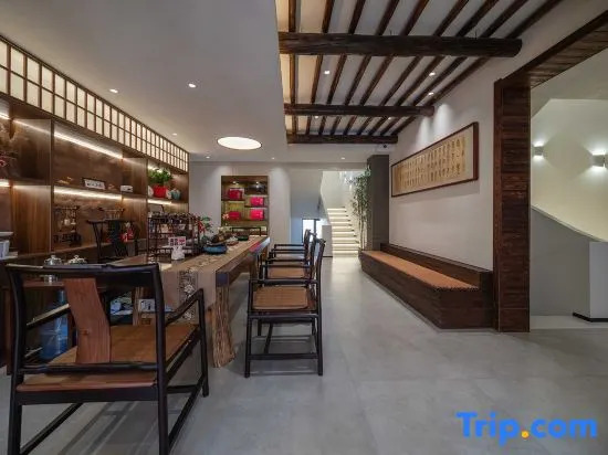 Uphill Pushe homestay