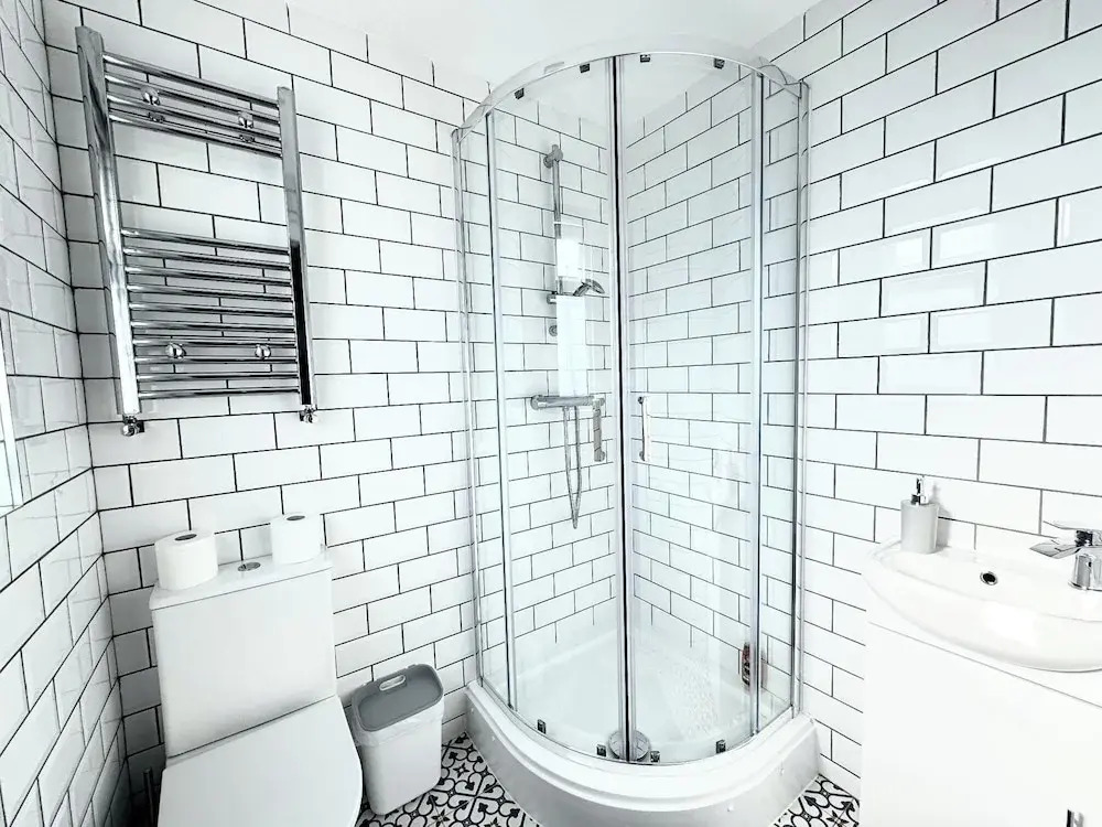 Housesleeps10-5bed- Citystay-parking-tv