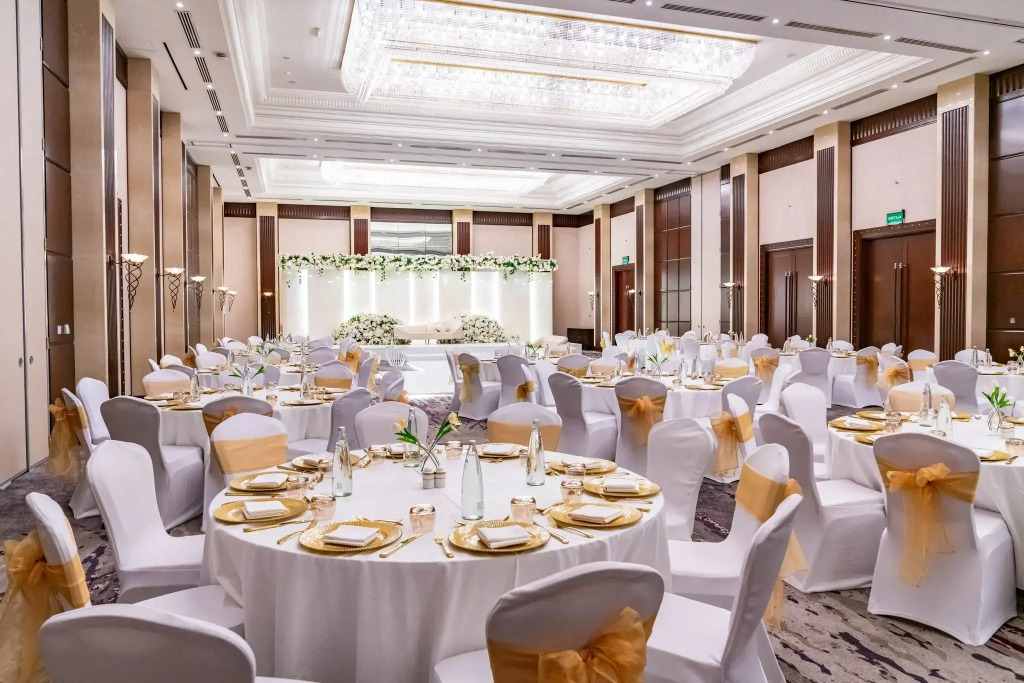Beach Rotana Residences