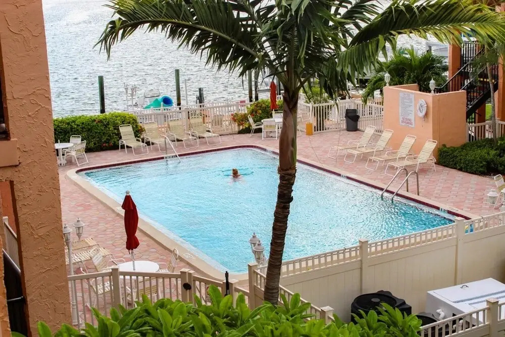 St Pete Beach Intercoastal Views, Pool, Wifi 8921