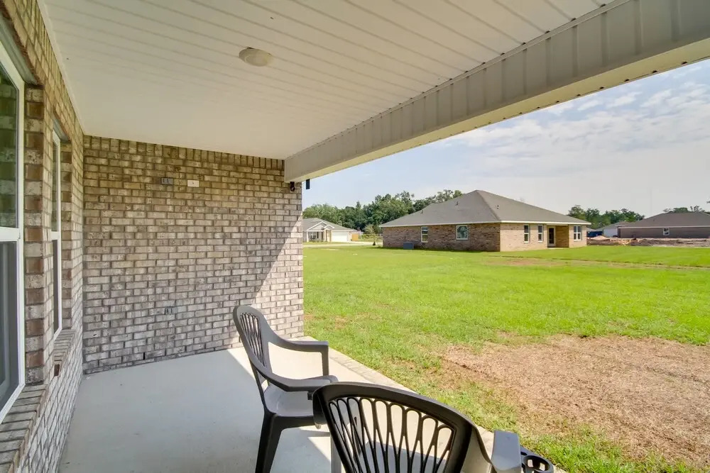 3 Mi to Steve's Marina: Long Beach Home w/ Patio