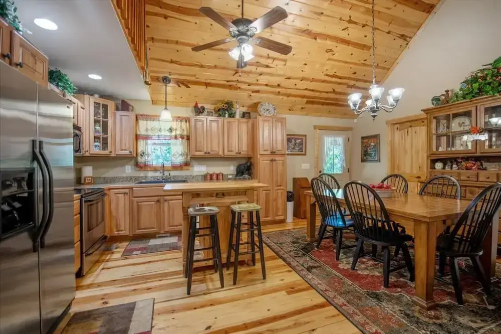 Dragons Den - Wonderful Mountain Cabin for Whole Family Coosawattee River Resort