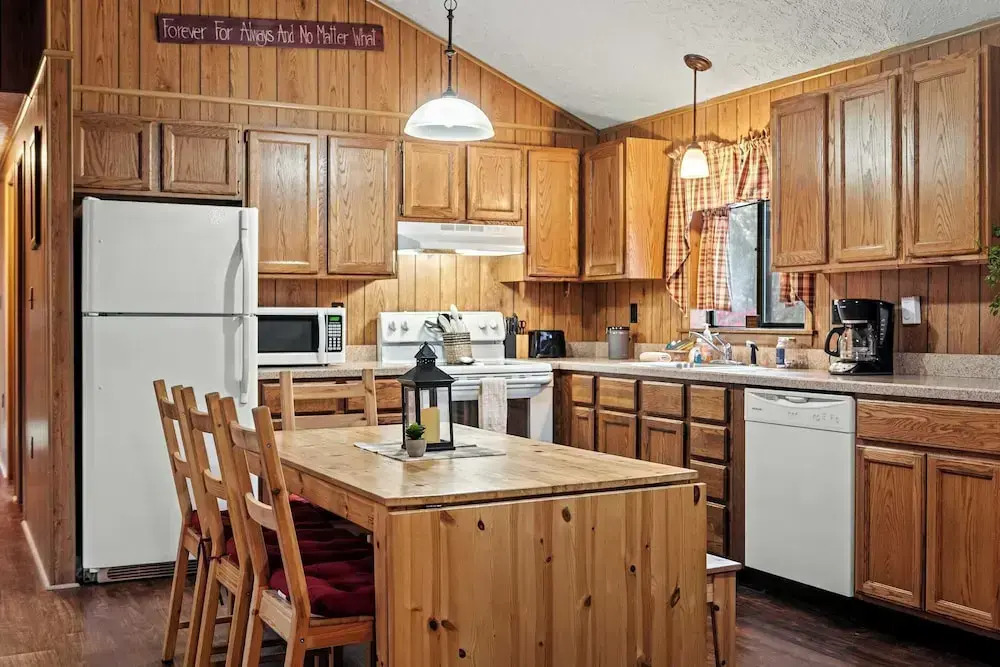 Mohegan by Avantstay Private Dock + Firepit Community Pool + Beach