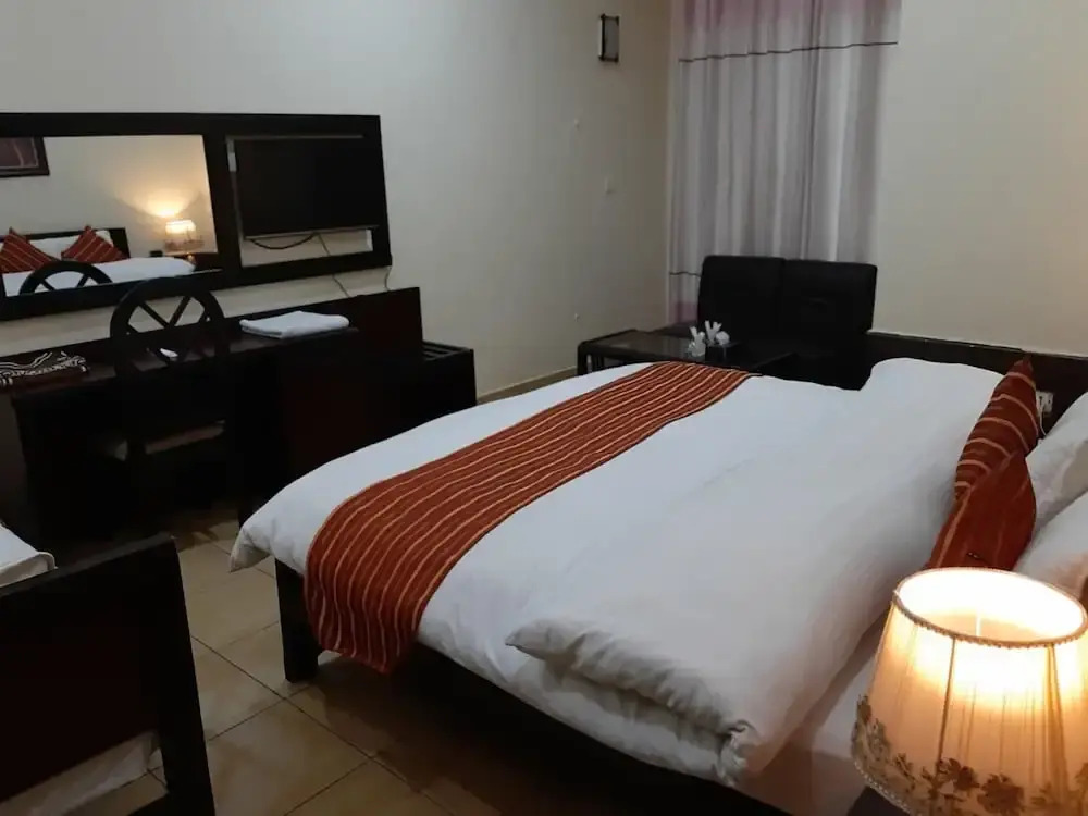 Hotel Executive Lodge