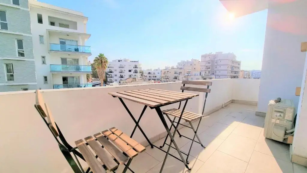 Coastal Getaway: 2 Apartments for up to 14 guests! Light-flooded and Spacious