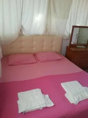 Yona Motel