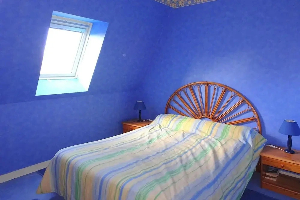 Apartment in St Quay Near Seven Beaches