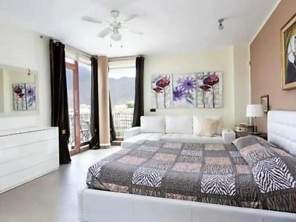 Premium villa in Adeje with private pool