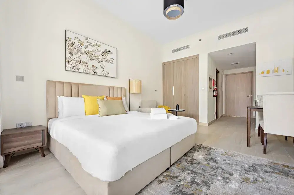 WelHome - Your Dubai Getaway: Cozy Studio at Azizi Rivera 4