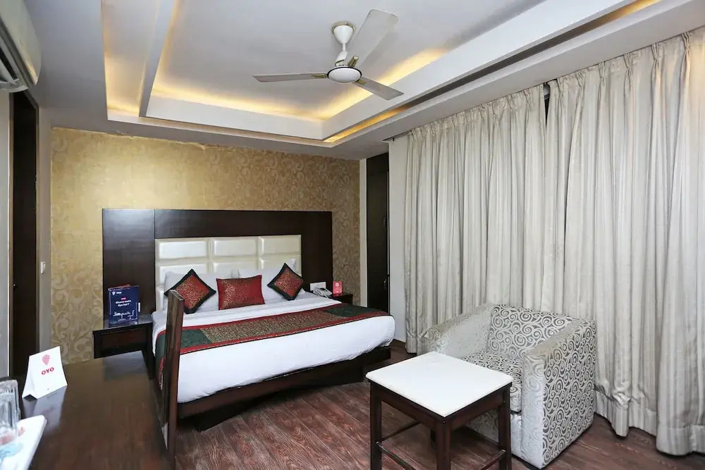 OYO 443 Hotel Lohias