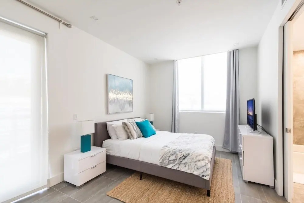 Meridan Ave Apartments #270669 - 2 Br Apts