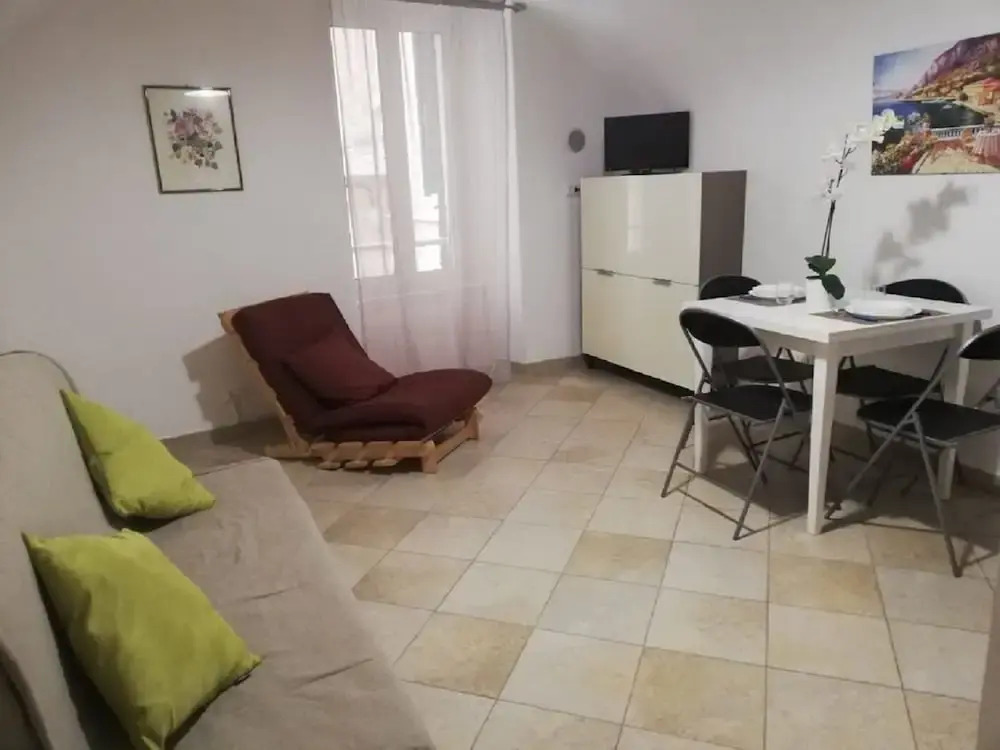 Casa Medievale Pieno Centro Sanremo