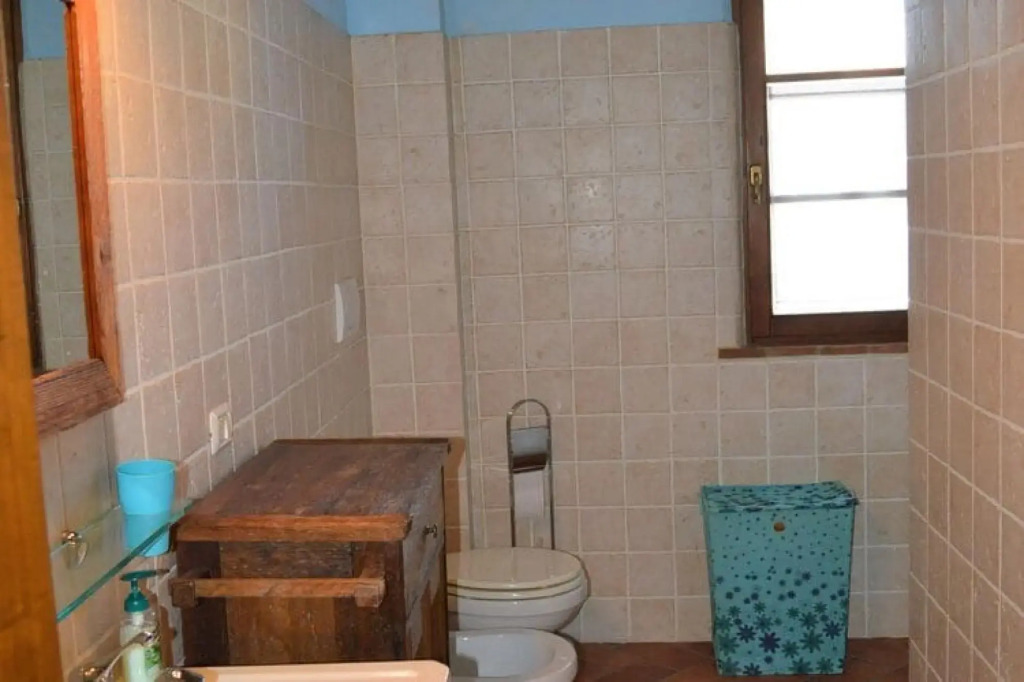Apartment in Medieval Village, Splendid Panoramic View, Shared Swimming Pool
