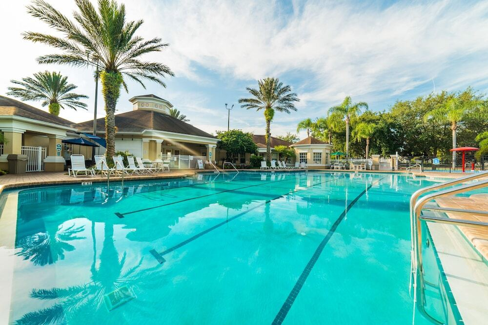 Windsor Palms 6 bed / 3.5 bath home