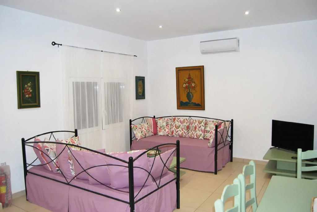 Chrysiida Suites