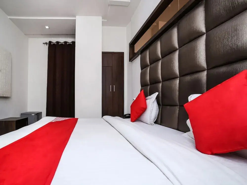 OYO 11150 Hotel Bella Vista