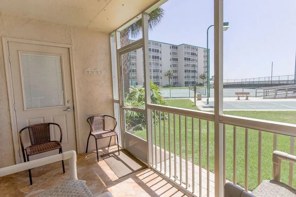 Gulf Shore Condo #104 - 2 Br condo by RedAwning