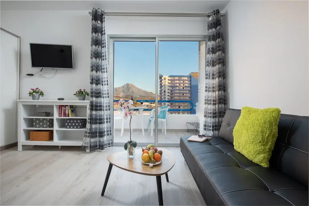 909 Panoramic Studio, Ocean View