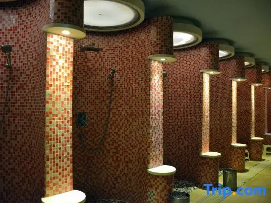 Huafeng International Hotel