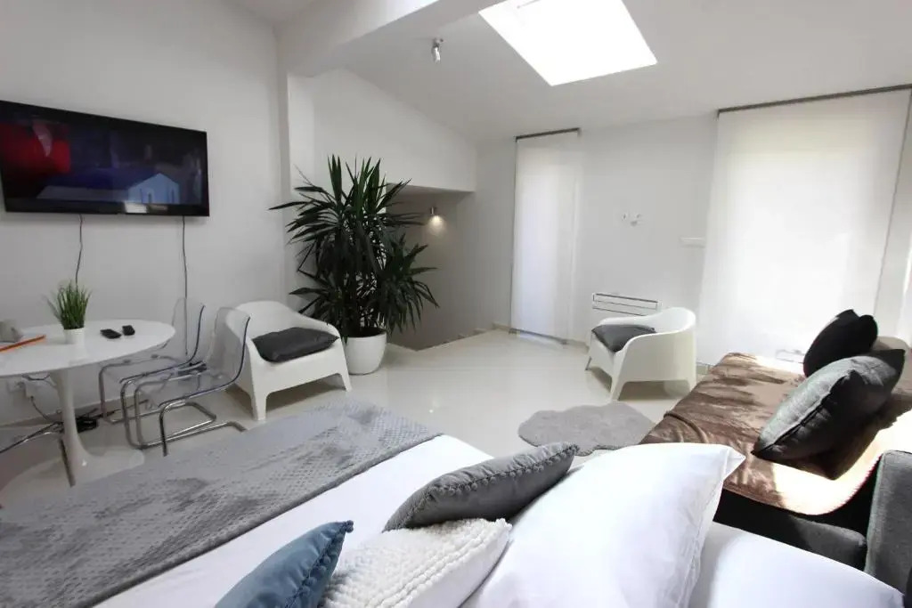 4K Centre Apartment