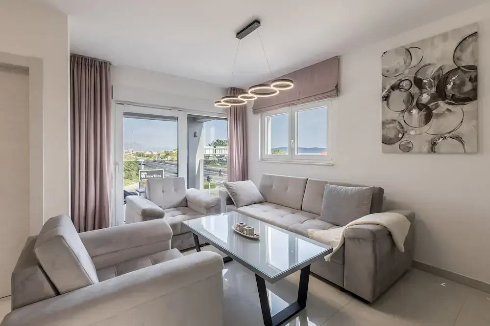 Scenic Kastel Luksic Apartments