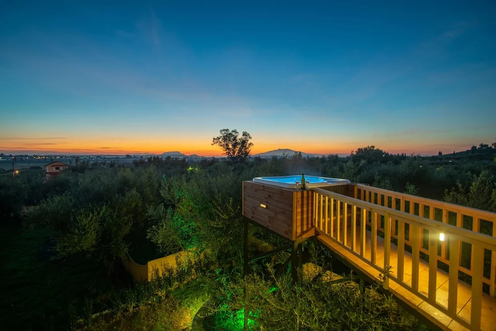Zante Lagos holiday homes Treehouse and Villa