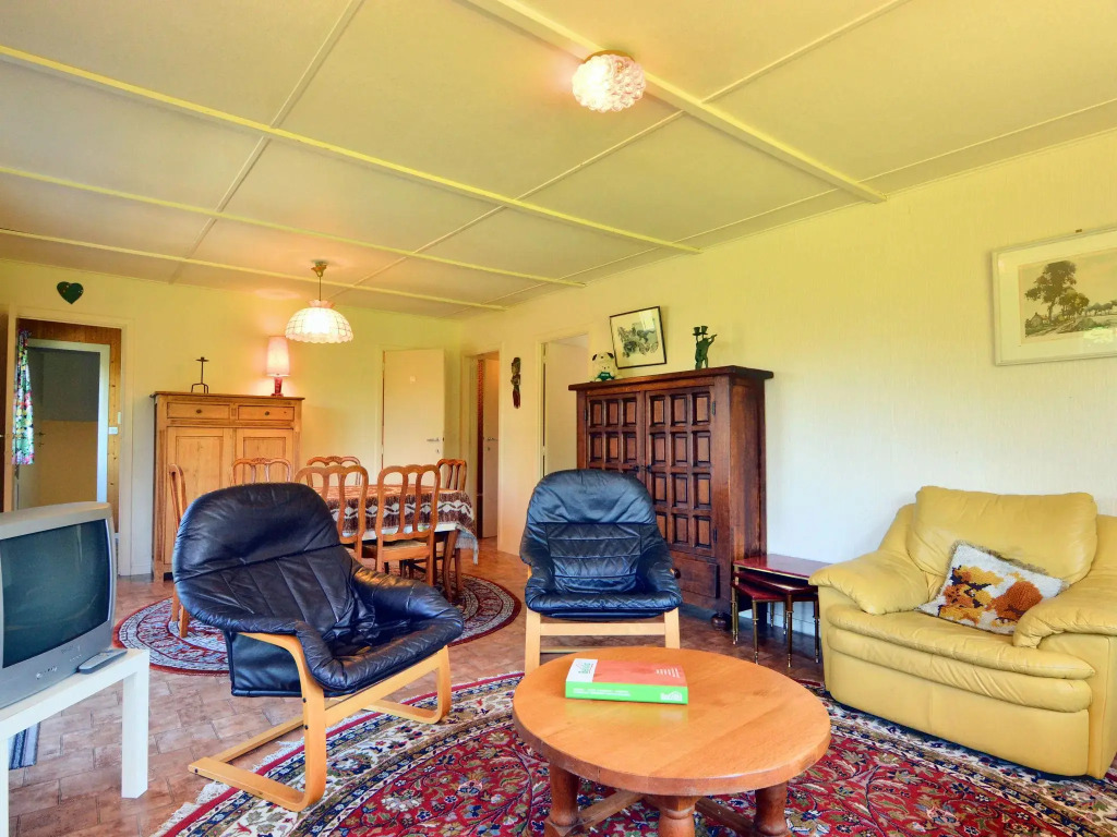 Detached chalet with garden and great view in a tranquil setting
