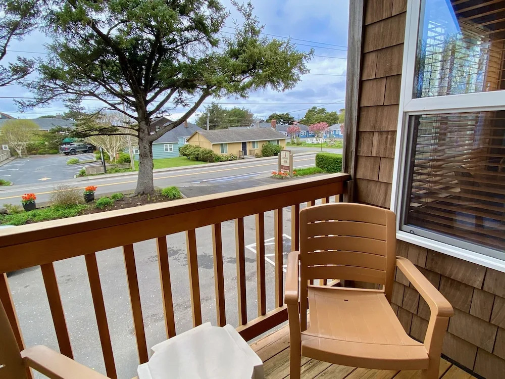 Lighthouse Inn