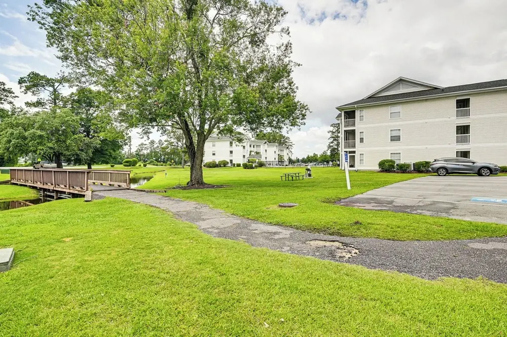 Pool Access & Golf View: Myrtle Beach Retreat!