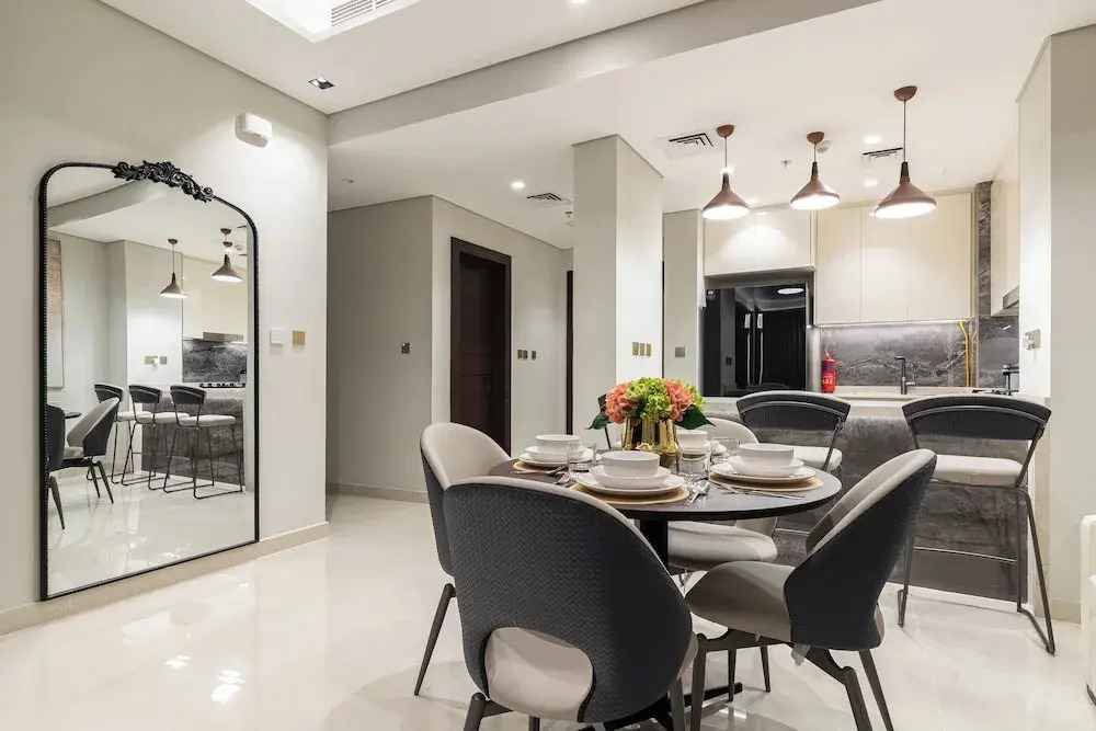 Simply Comfort Vacation Homes Rental Apartments at Nobles Tower Luxury Burj View