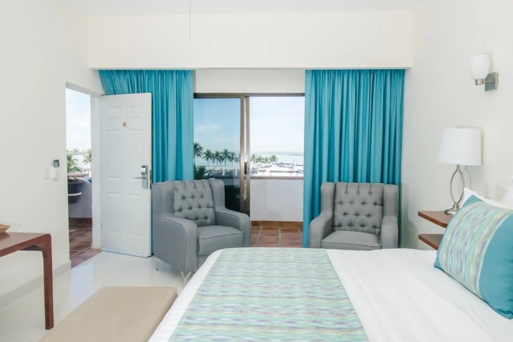 The Westmarine Waterfront Hotel